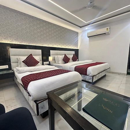 Hotel Krishna Deluxe-By Rcg Hotels Нью-Дели Экстерьер фото